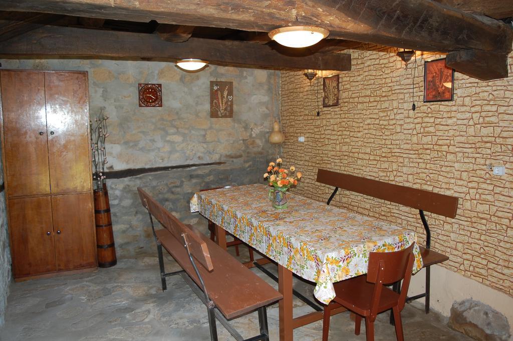 Holiday Home Lyubovo Габрово Экстерьер фото